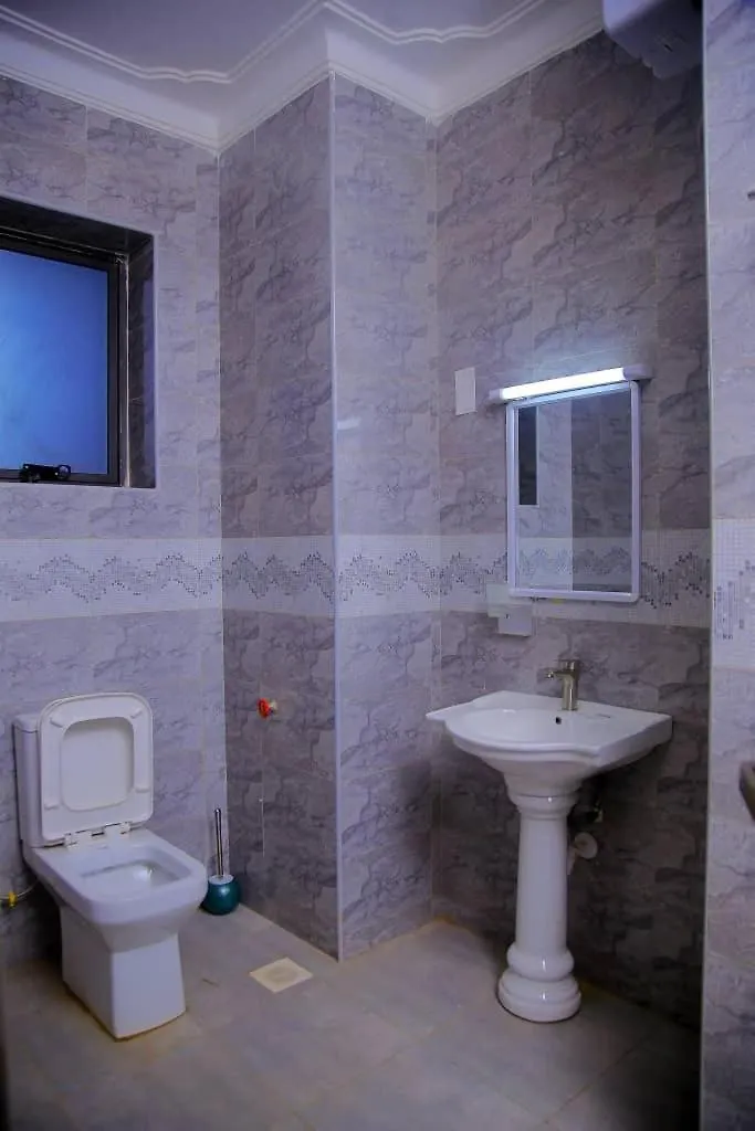 Crown Elegance Suites Kampala Appartamento
