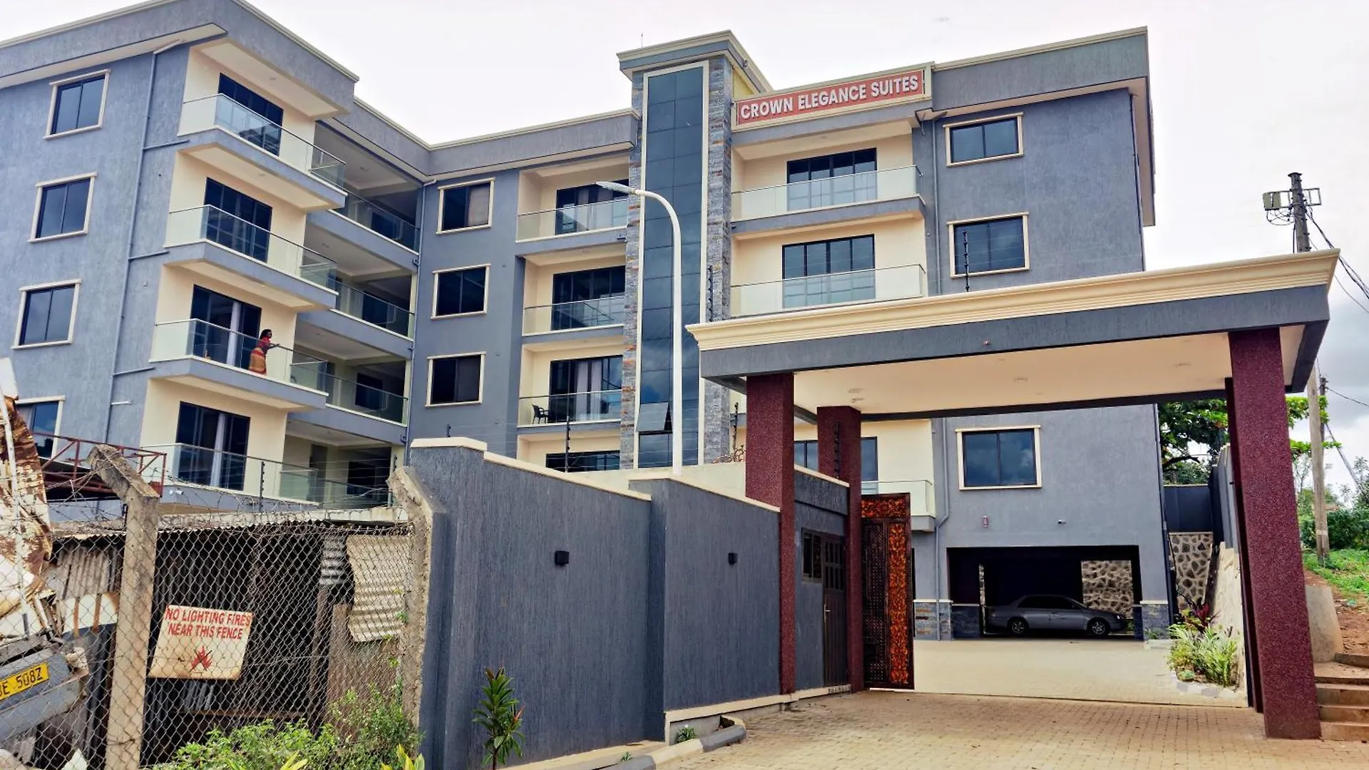 Crown Elegance Suites Kampala Apartment